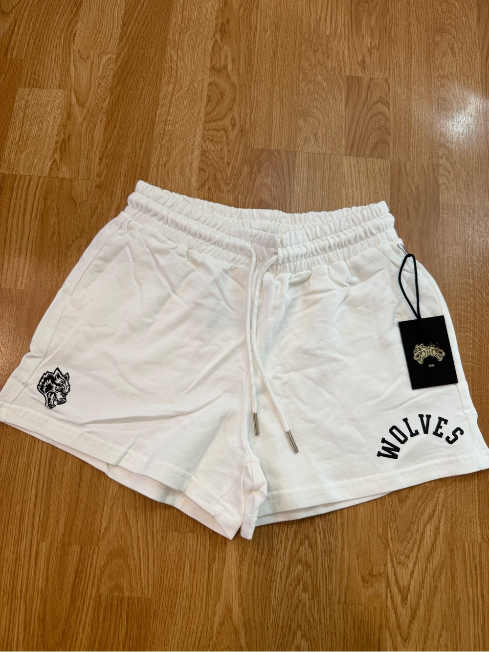 NWT Darc Sport SHE Klein Comfy Sweat Shorts Cream Small